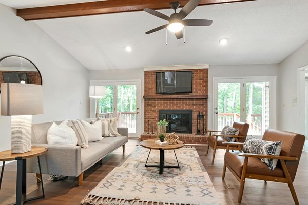 Optimisez l"espace : idées innovantes pour un rangement élégant de chaussures dans un couloir étroit